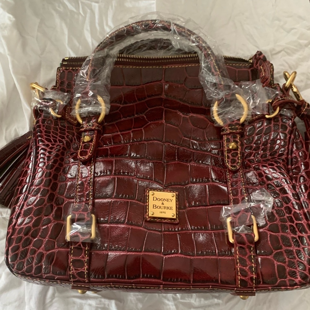 Dooney and Bourke Bordeaux small satchel
